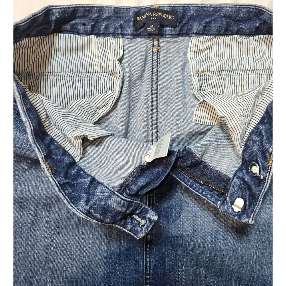 Banana Republic Size 10 Women's Denim Skirt Fall '09 - 32